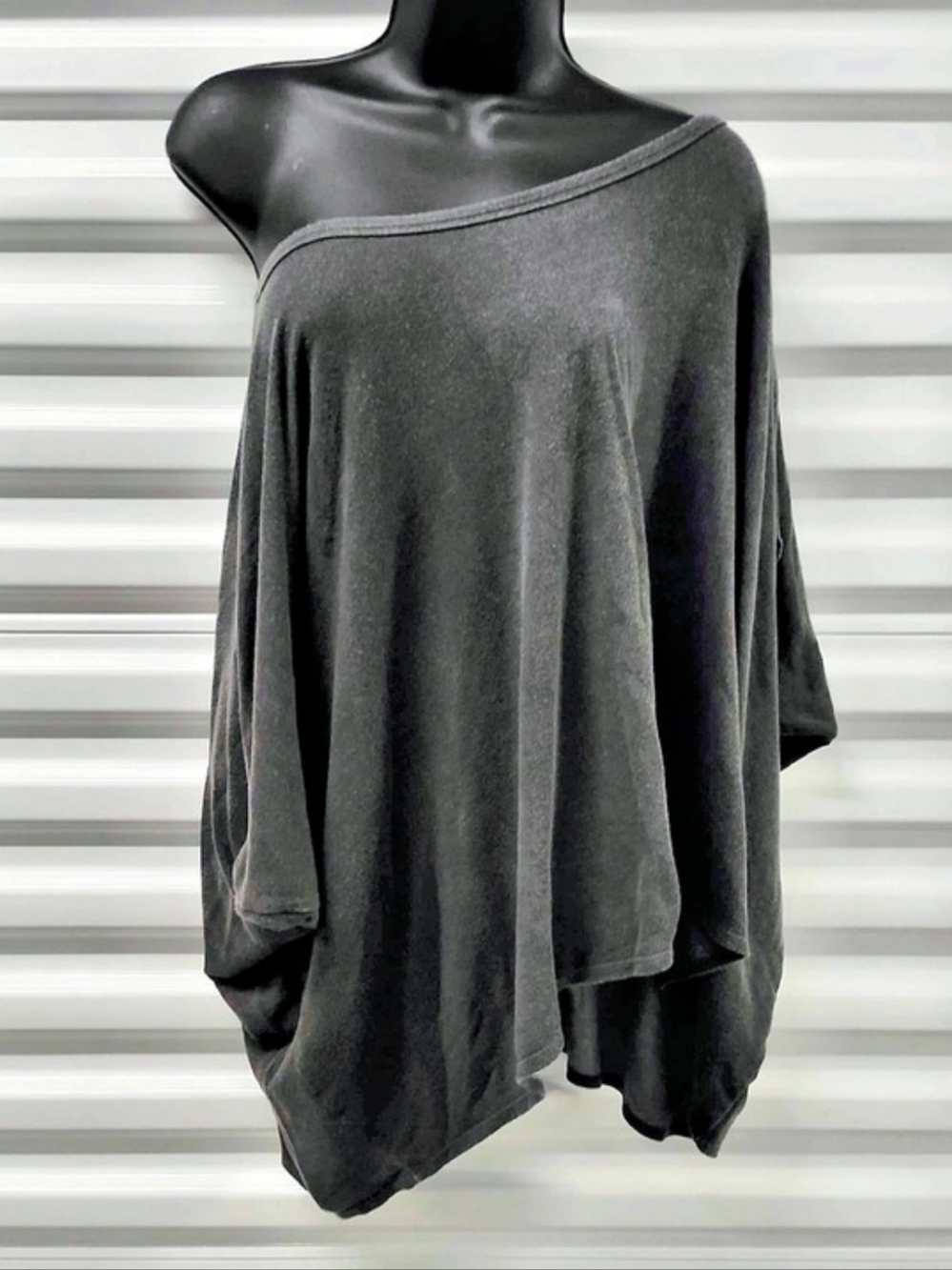 Fantastic Fawn Blake Off-The-Shoulder Draped Top Black Small
